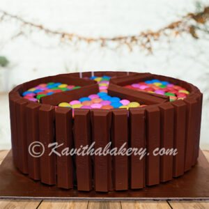 KitKat Cake